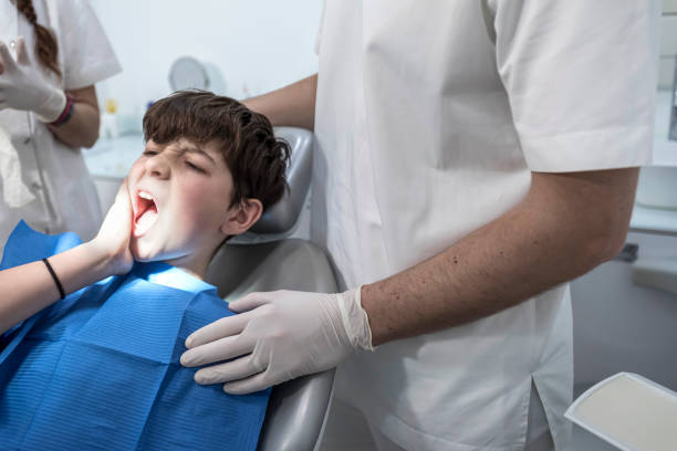 Best Emergency Tooth Extraction in , NC